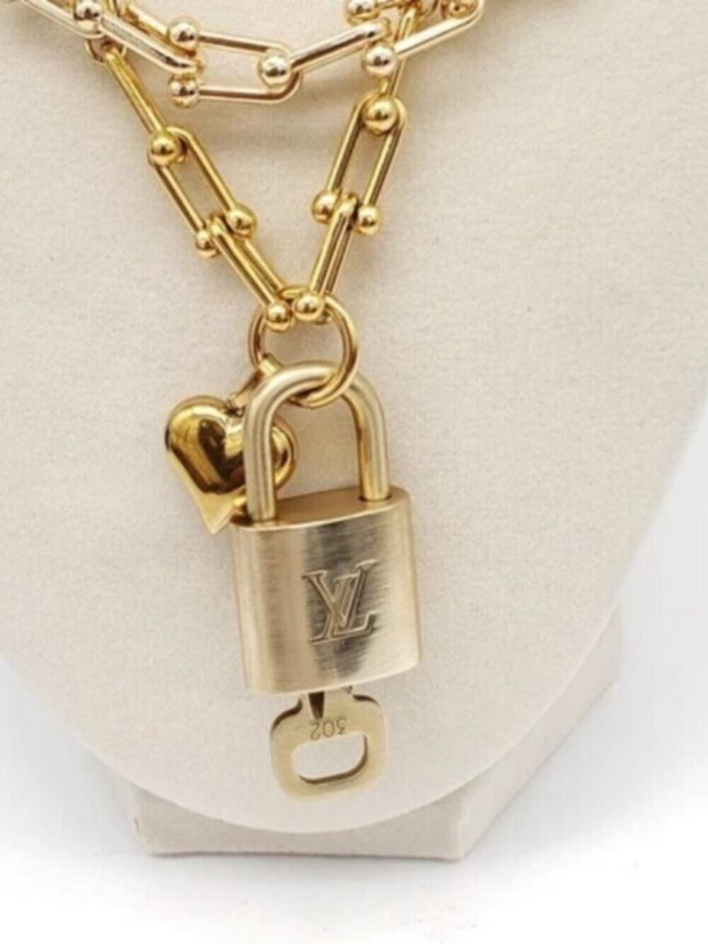 Stainless Steel Gold-Plated Necklace with Authentic Louis Vuitton Padlock - Picture 9 of 11